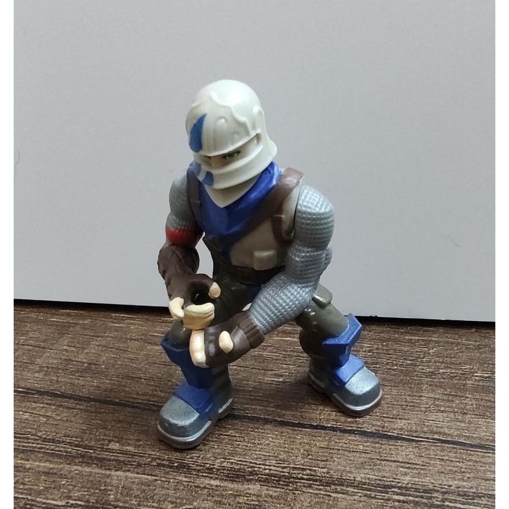 Fortnite Battle Royale Collection Mega Fort Blue Squire Action Figure Toy Z22